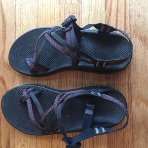 Mens size 10 chacos